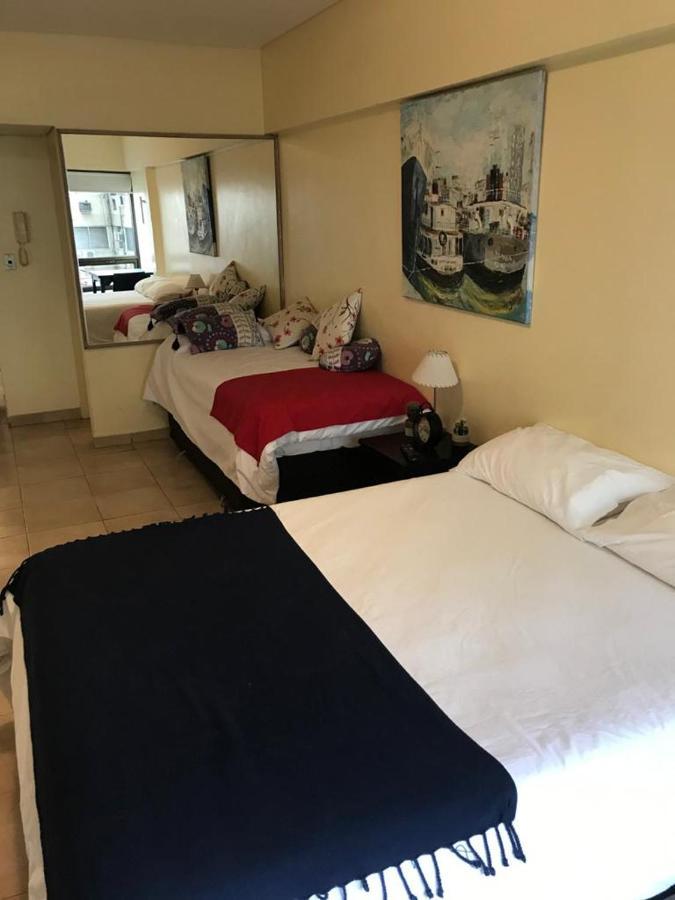 Rancho Tanguero En El Obelisco En Corrientes 818 Appartement Buenos Aires Buitenkant foto