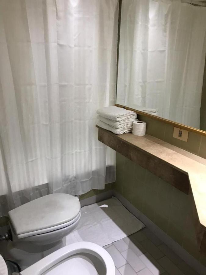 Rancho Tanguero En El Obelisco En Corrientes 818 Appartement Buenos Aires Buitenkant foto